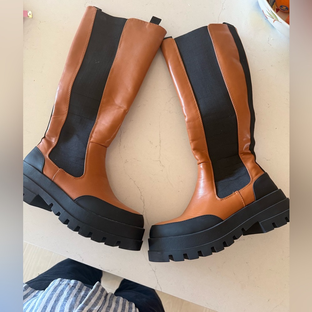 Mata Shoes Black and Brown Heeled Boots